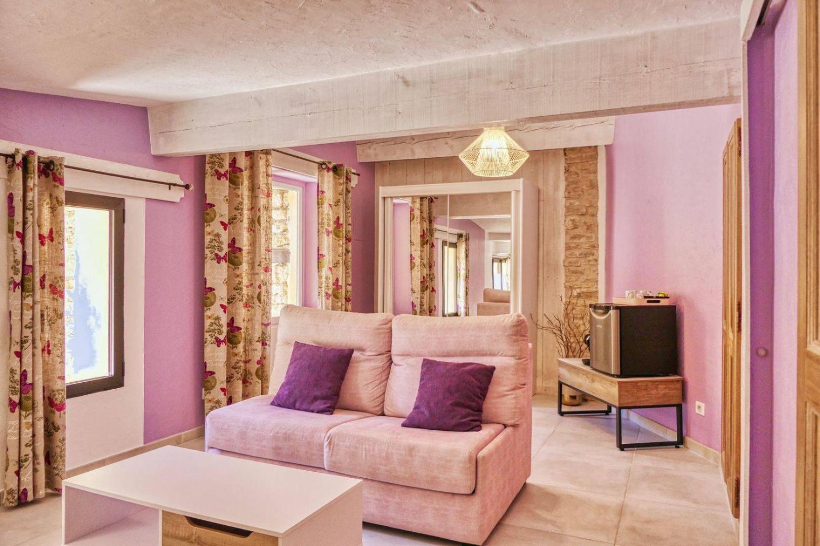 Le Hameau Fleur De Pierres , Chambre , Gite Et Table D'Hotes Murs  Exterior photo