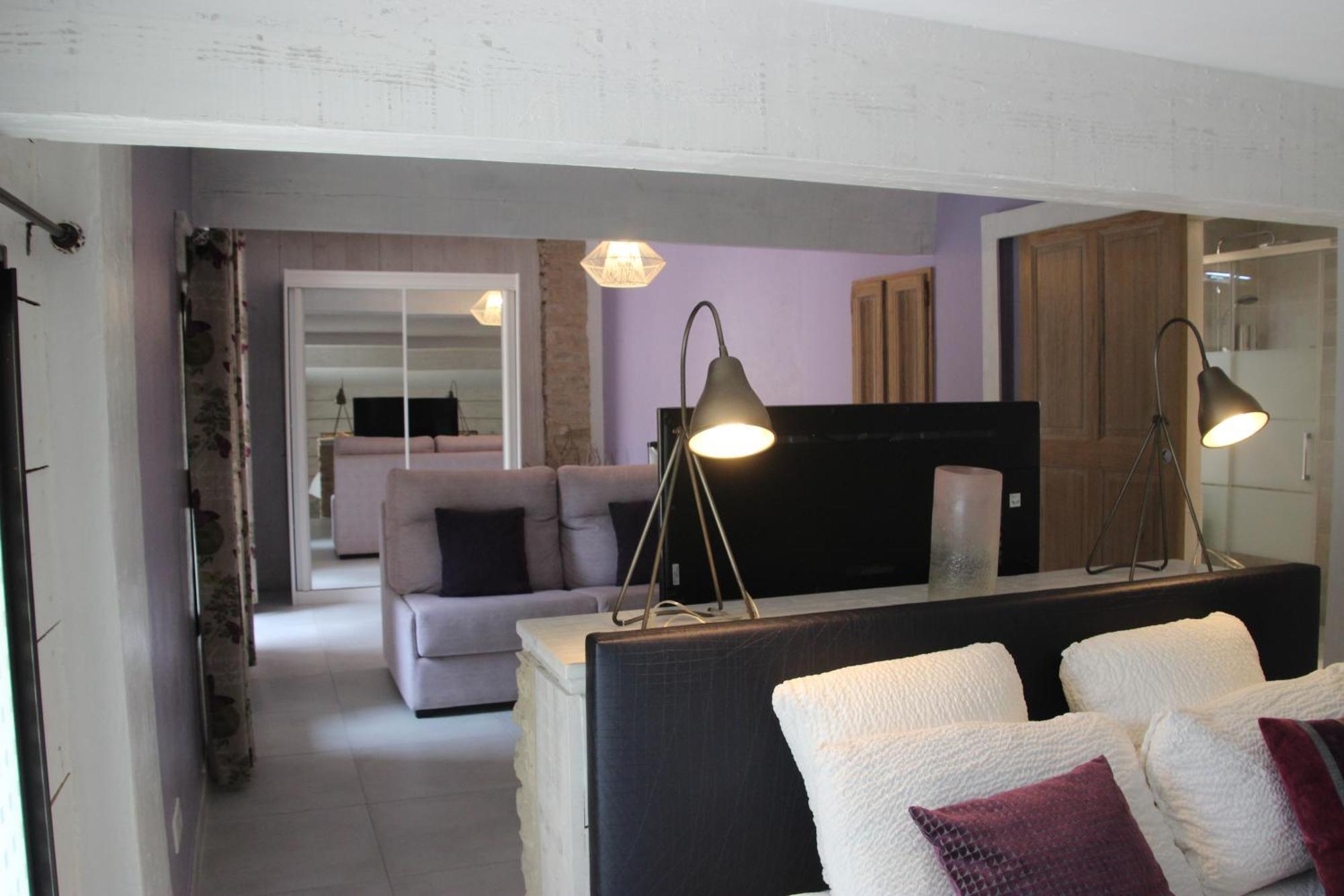 Le Hameau Fleur De Pierres , Chambre , Gite Et Table D'Hotes Murs  Exterior photo